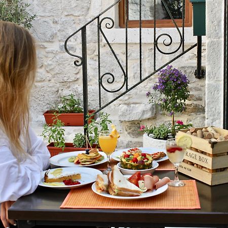 Heritage Palace Varos - Mag Quaint & Elegant Boutique Hotels Split Exteriör bild