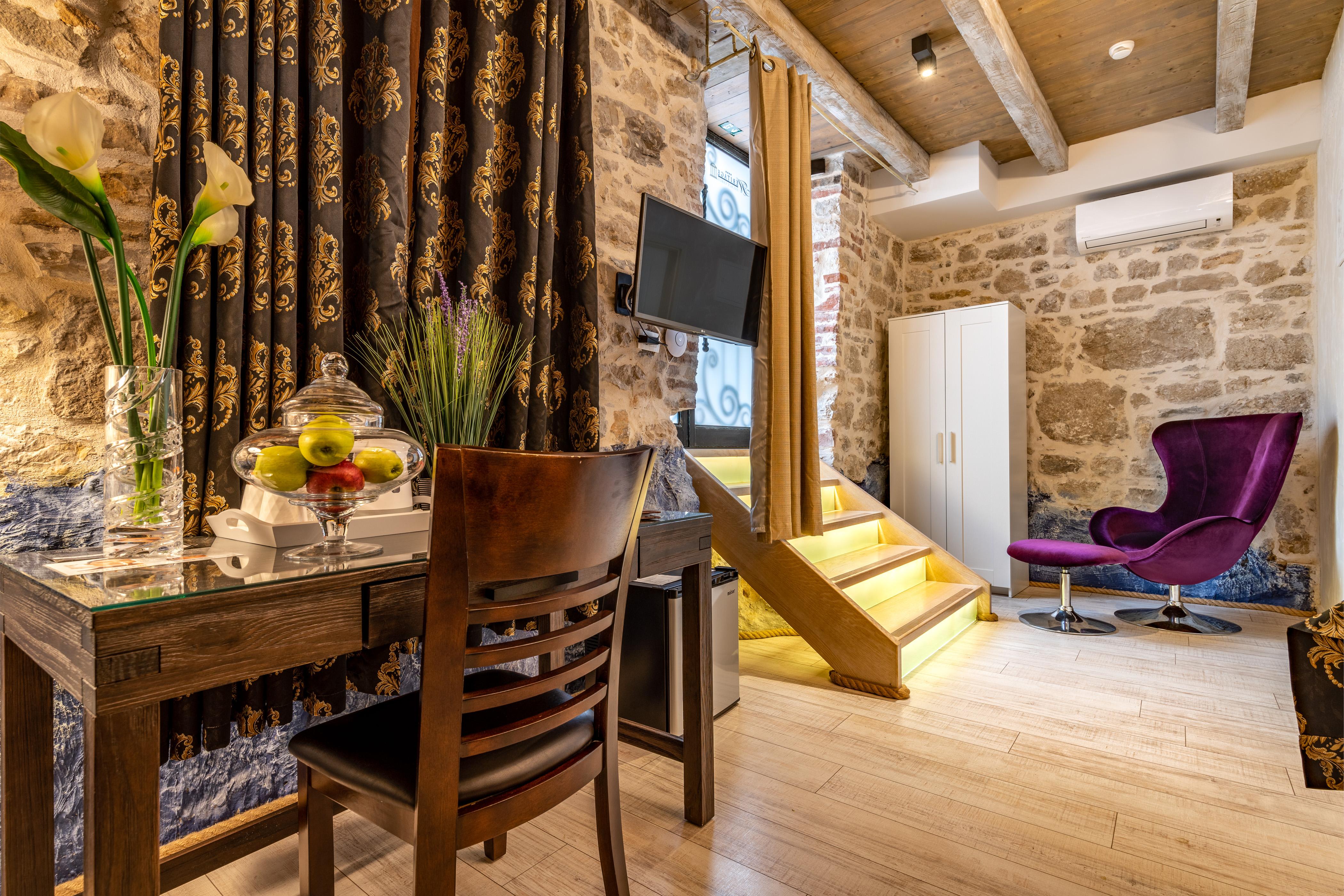 Heritage Palace Varos - Mag Quaint & Elegant Boutique Hotels Split Exteriör bild