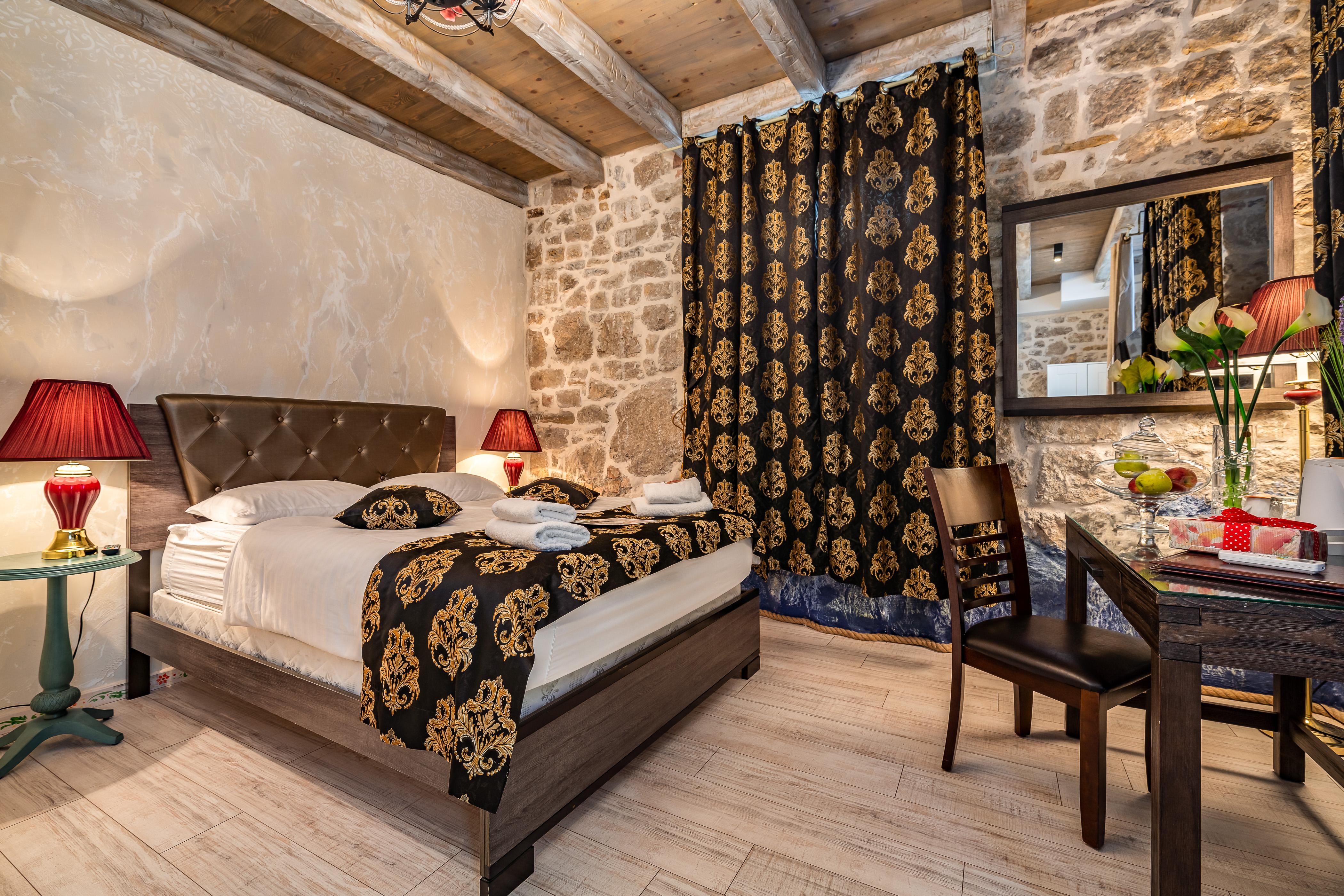 Heritage Palace Varos - Mag Quaint & Elegant Boutique Hotels Split Exteriör bild