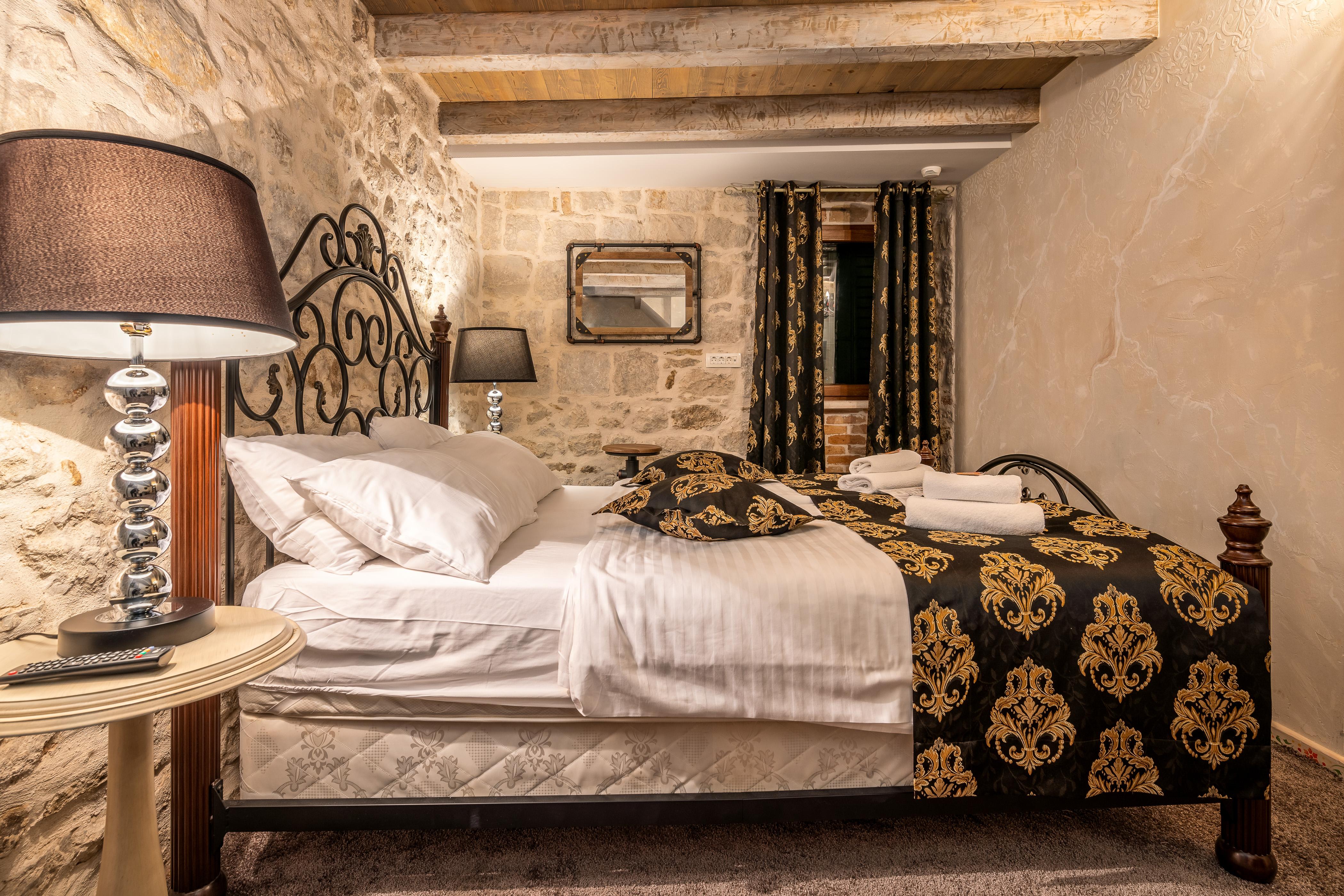 Heritage Palace Varos - Mag Quaint & Elegant Boutique Hotels Split Exteriör bild