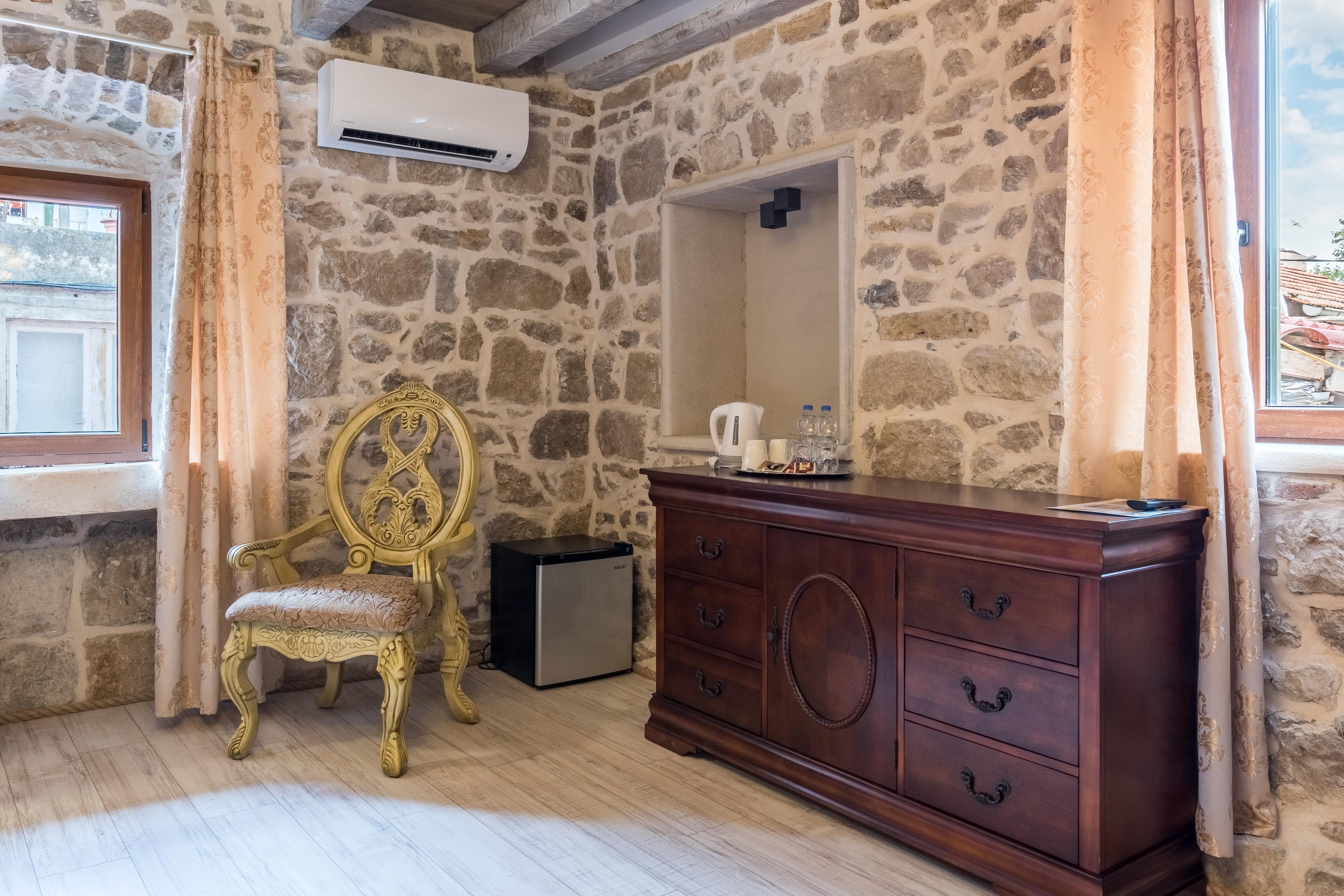 Heritage Palace Varos - Mag Quaint & Elegant Boutique Hotels Split Exteriör bild