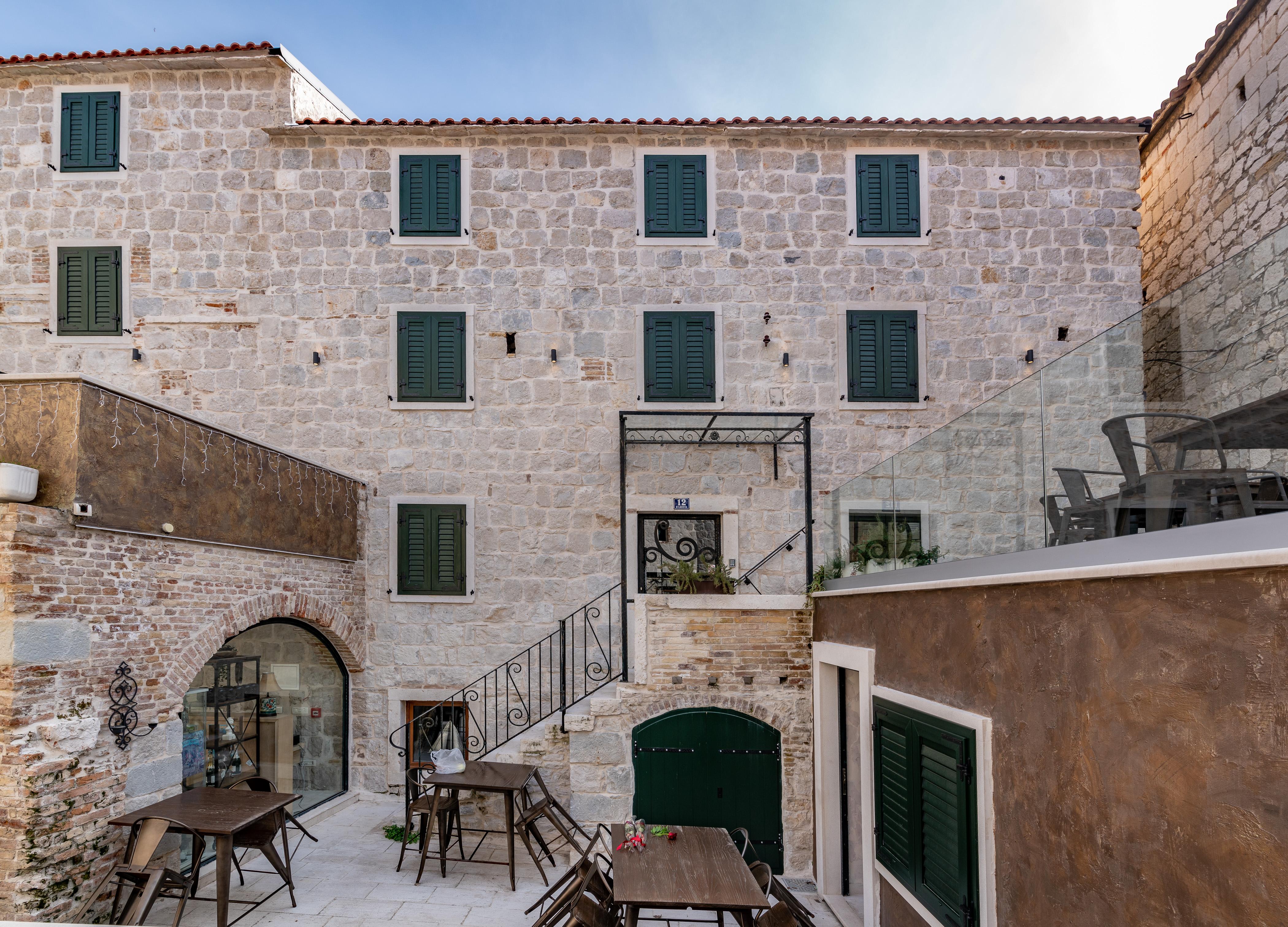 Heritage Palace Varos - Mag Quaint & Elegant Boutique Hotels Split Exteriör bild